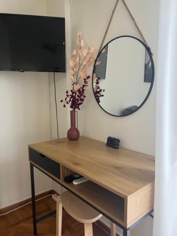 Apartment In เอเธนส์ ภายนอก รูปภาพ