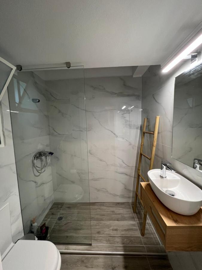 Apartment In เอเธนส์ ภายนอก รูปภาพ